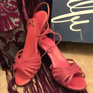 Amalfi by Rangoni Vintage All Leather Pink Sandals
